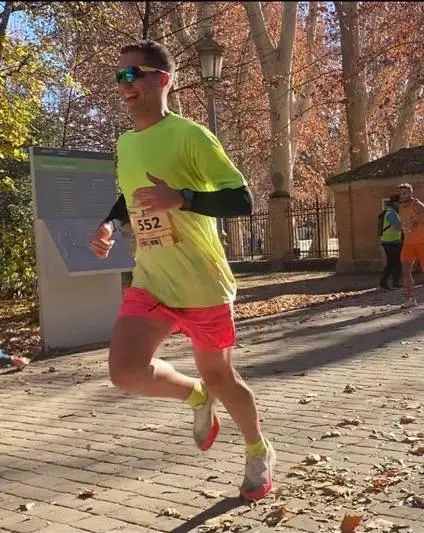 Entrenador corriendo